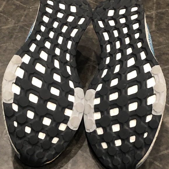 Addidas Ultra Boost - Picture 9 of 9